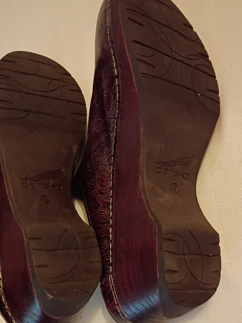 Dansko Clogs 42 - Picture 5 of 8